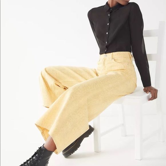 Urban Outfitters BDG 29 Yellow Snakeskin Super Flare Leg Jeans - Picture 2 of 15